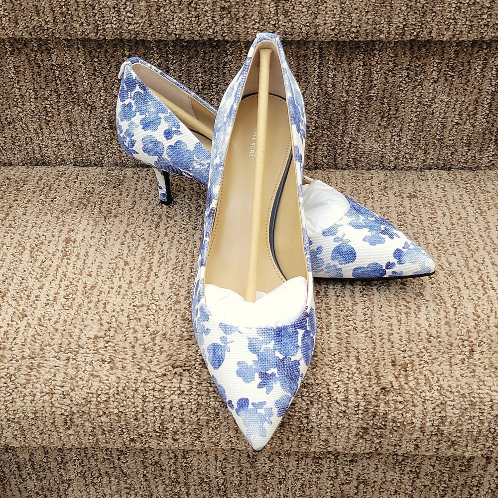 Michael Kors Flex Kitten Heel Pump